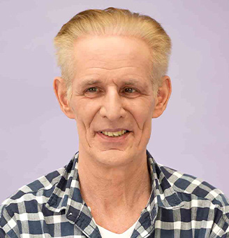 Happy patient after DHI hair transplant
